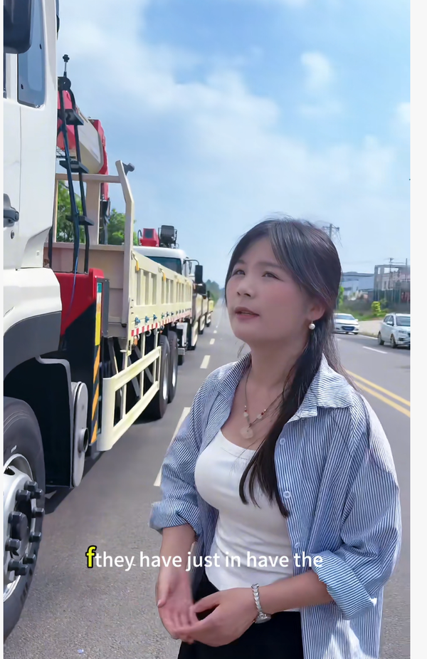 Two Dongfeng Truck-Mounted Cranes Ready for You — 12T 6×4 & 10T 4×2 Configurations
