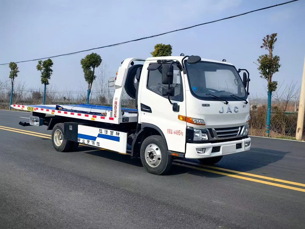 JAC 4×2 Light Duty Flatbed Wrecker Truck 4.5 Ton for Road Recovery