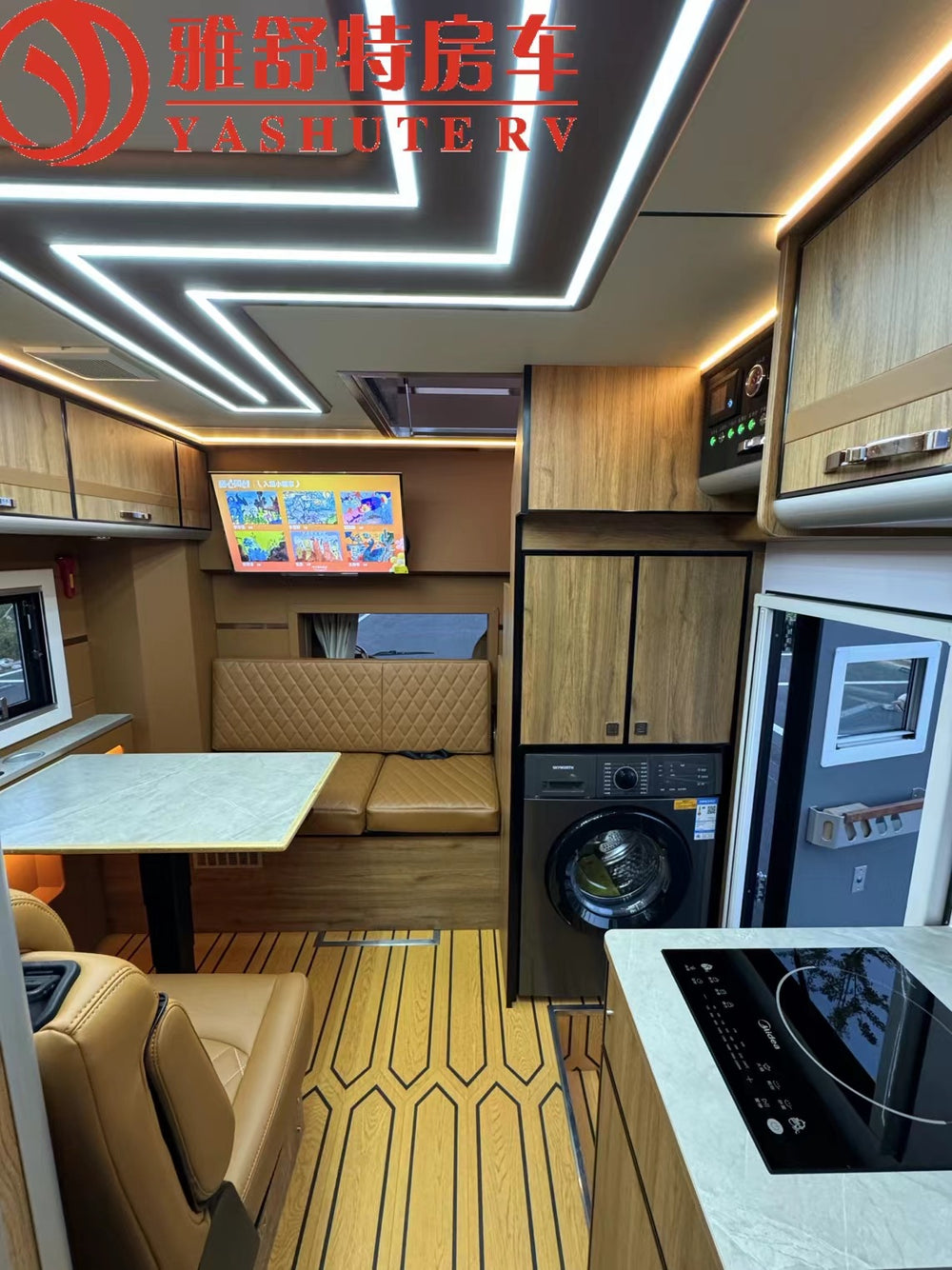 HOWO Commander Mid-Ring Pop-Up Roof recreational vehicle