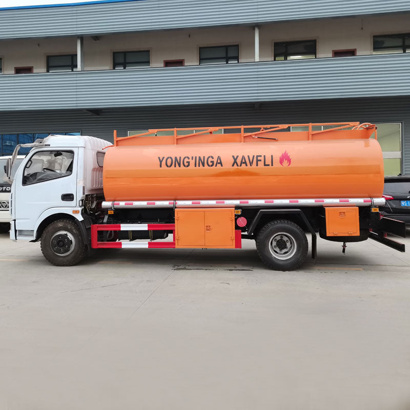 Dongfeng 4X2 10000L Oil Tank Truck For Sale