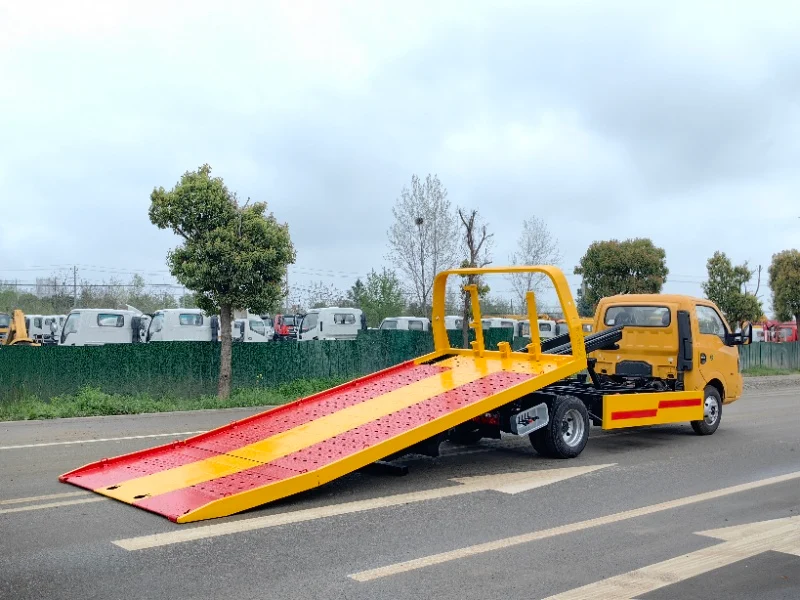 Dongfeng Tuyi Mini Wrecker Truck