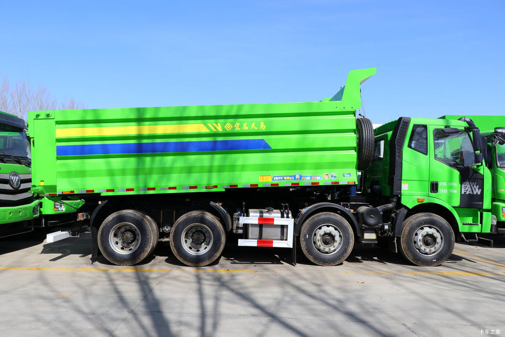 FAW Jiefang J6P 8x4 dump truck - full side view