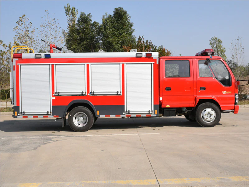 ISUZU 2.5 TON WATER TANK FIRE TRUCK