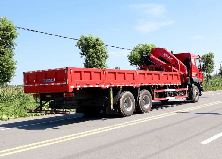 Dongfeng 6×4 10T Knuckle Boom Crane For Sale