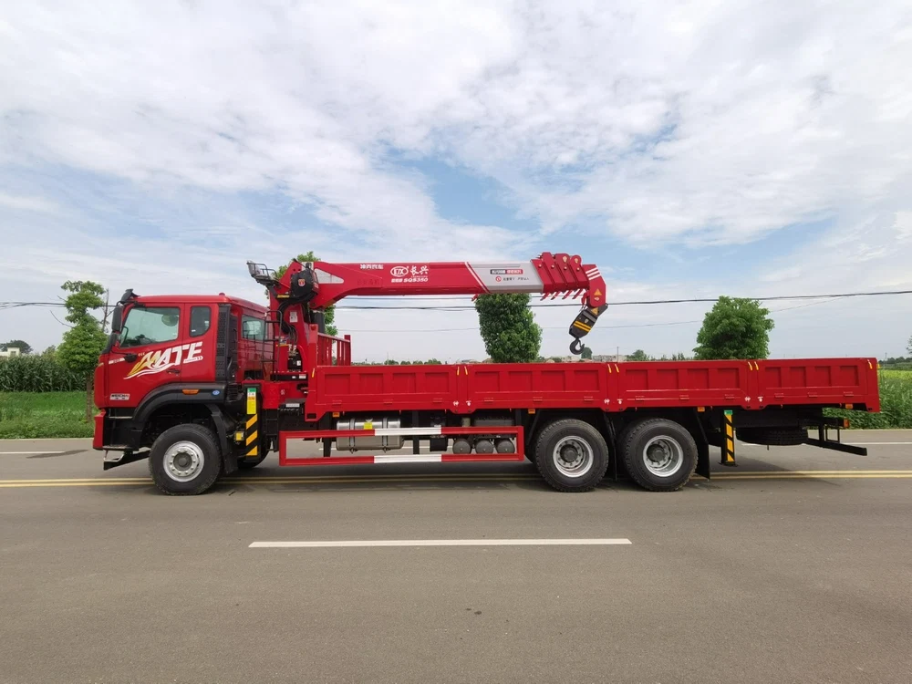 Howo Changxing 12-ton 5-section Boom Truck Mounted Crane