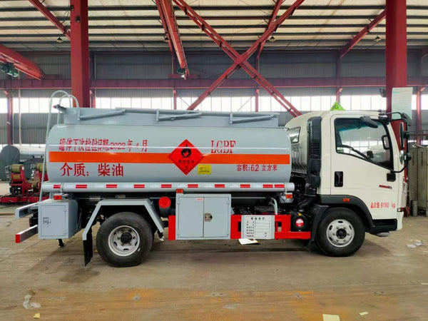 HOWO 6.2m³ 130HP Oil Tank Truck For Sale