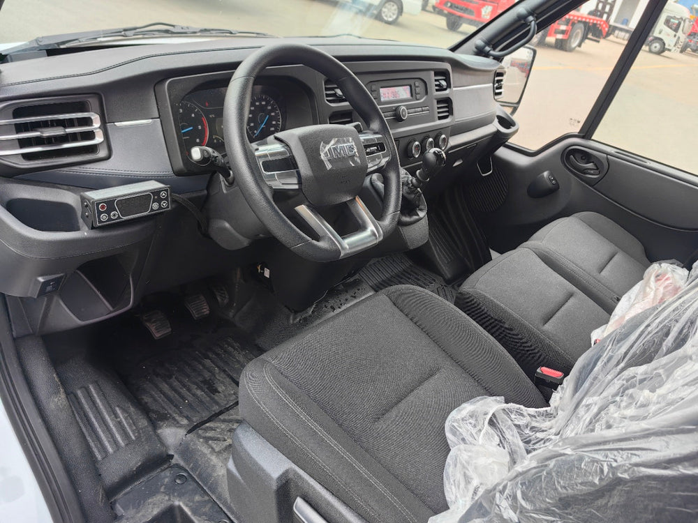 JMC Short-base Mid-high Top Refrigerated Truck For Sale