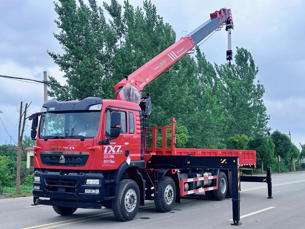 HOWO 8×4 16T Palfinger Telescopic Boom Crane For Sale