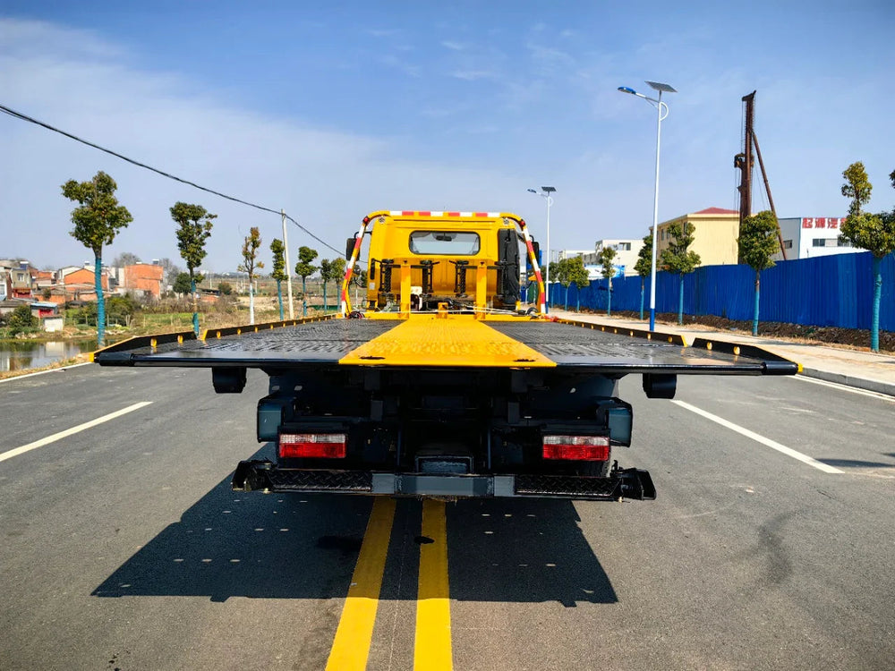 DongFeng 4×2 6T Wrecker Truck For Sale