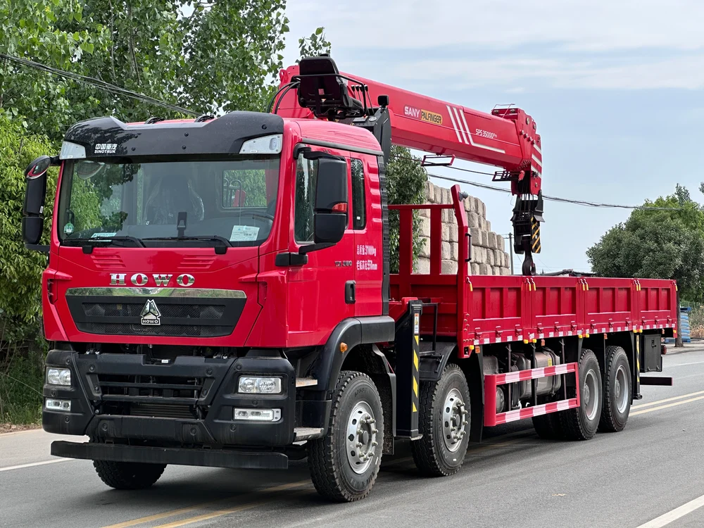 HOWO 8×4 SANY 14-ton 5-section Boom Truck Mounted Crane