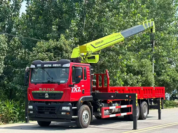 HOWO TX MAN Engine 350HP - Zoomlion New 14 Ton 5-Section Truck Mounted Crane