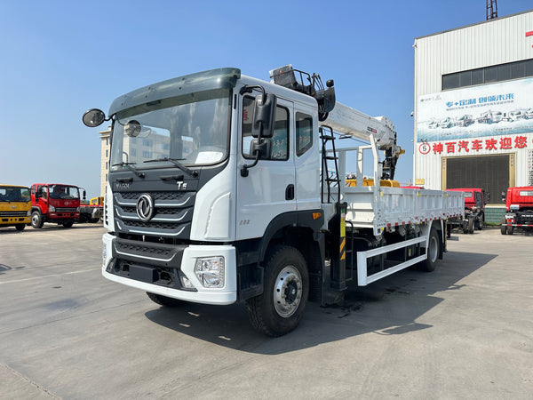 DongFeng 4×2 8T Telescopic Boom Crane For Sale