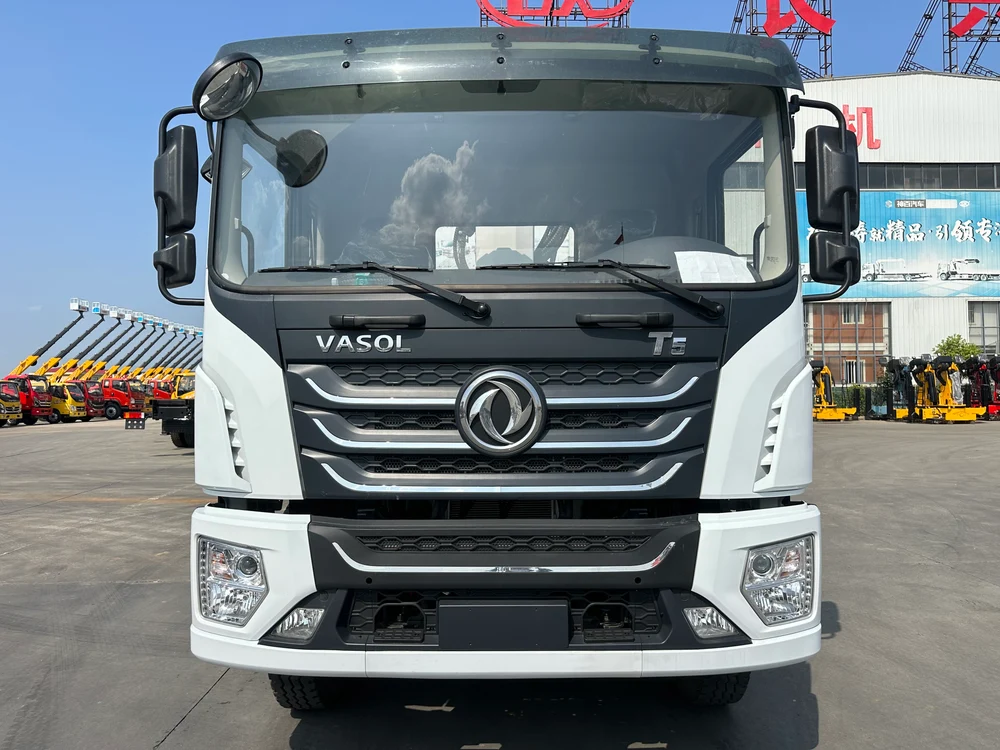 Dongfeng Euro3 4×2 Changxing 8Ton 6-section Telescopic Crane