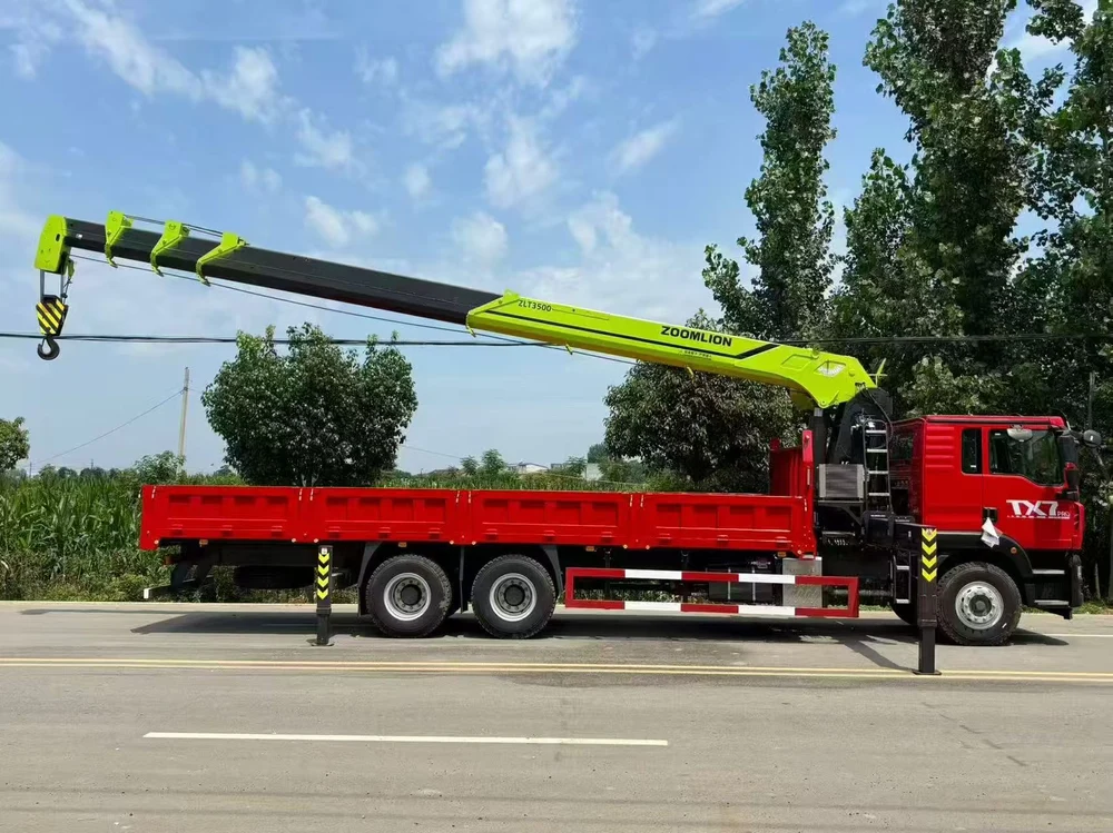 HOWO TX MAN Engine 350HP - Zoomlion New 14 Ton 5-Section Truck Mounted Crane