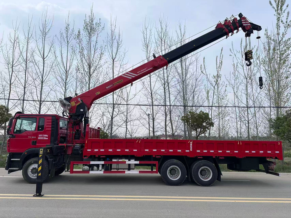 HOWO 14T 6section Telescopic Boom Crane For Sale