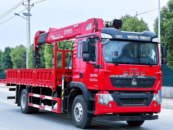 HOWO Changxing 8-ton 6-section Boom Truck Mounted Crane