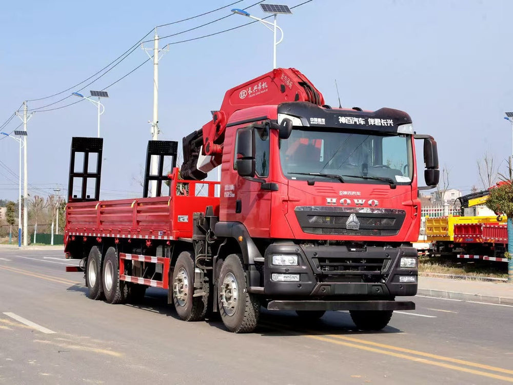 HOWO 350HP 10-40T Knuckle Boom Crane For Sale