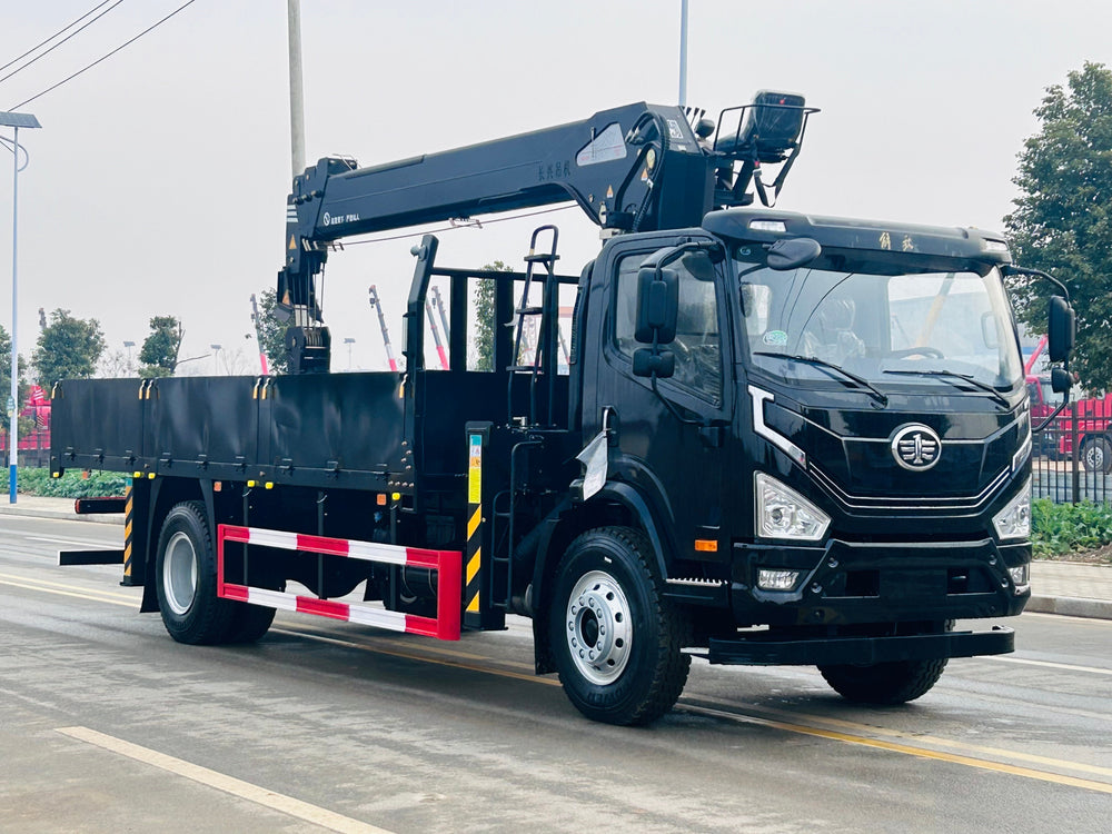 FAW 220HP  8-10T Telescopic Boom Crane  For Sale