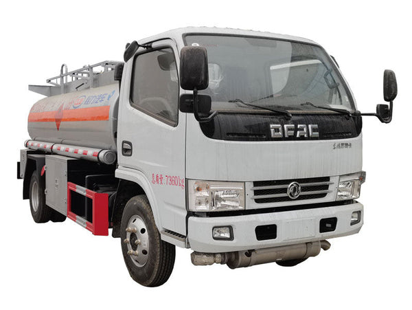 Dongfeng 4X2 4400L Oil Tank Truck For Sale