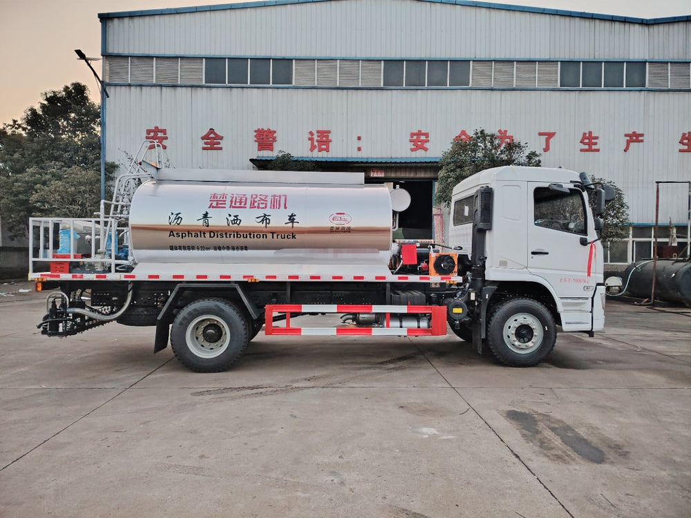 SHACMAN 9.5m³ 240HP Asphalt Distributor Truck For Sale