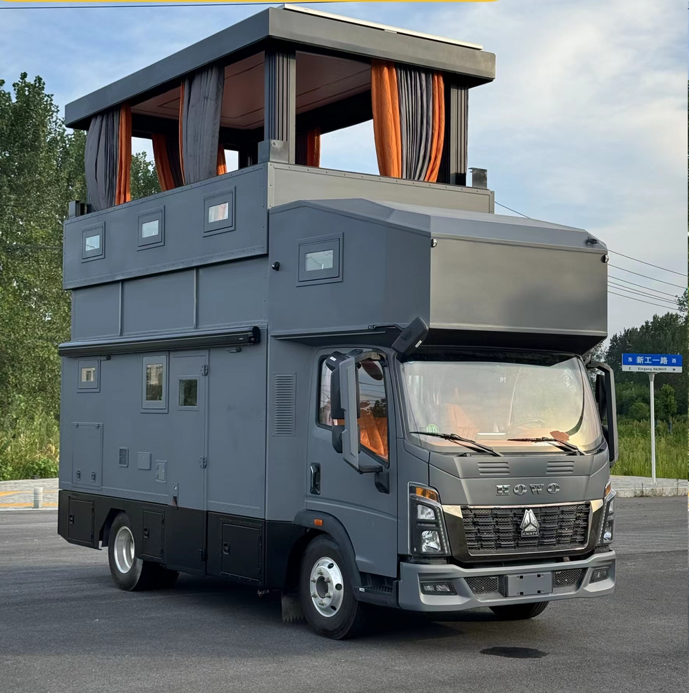 HOWO Commander Matryoshka Pop-Up Roof RV