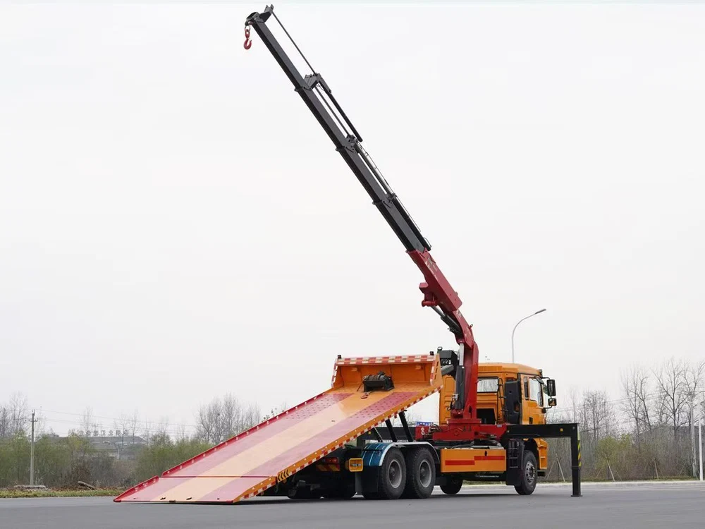 SHACMAN Changxing 12-ton Folding Boom Wrecker Truck with Crane