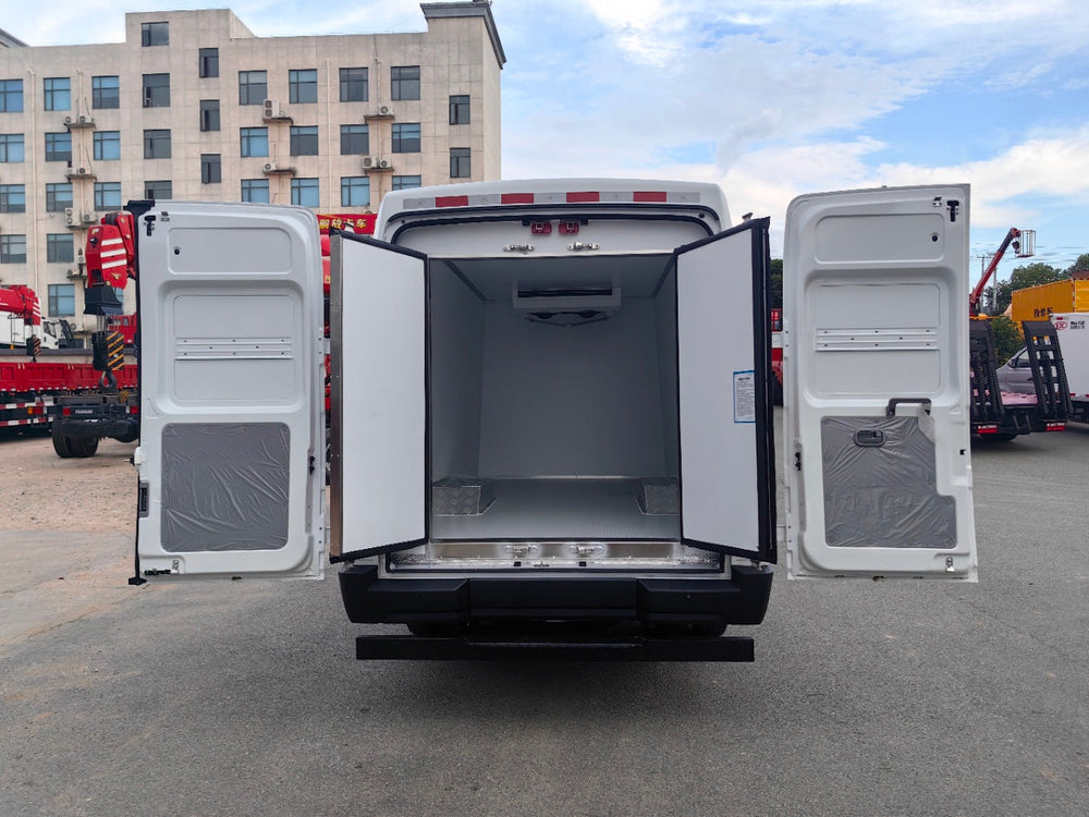 Latest IVECO Long-base High Top Refrigerated Truck For Sale