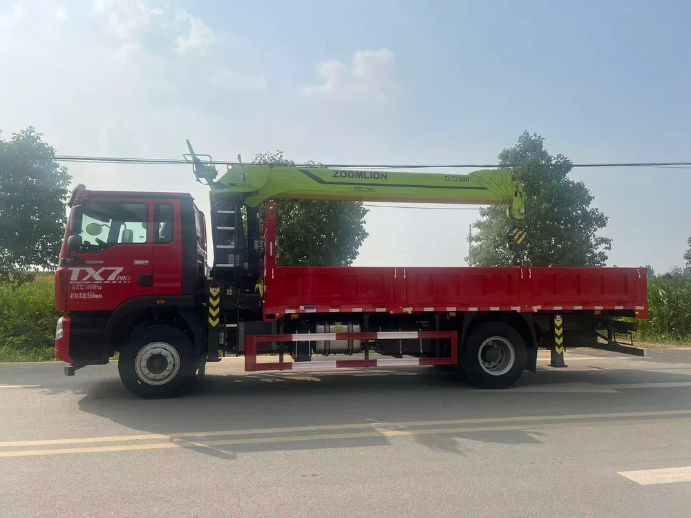 HOWO Single Axle 240HP + Zoomlion 10Ton 5-Section Boom Crane