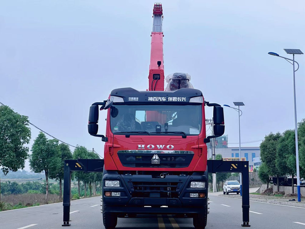 HOWO TX Palfinger14T Telescopic Boom Crane For Sale