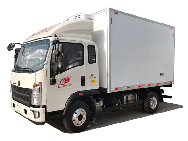 HOWO 4X2 Refrigerator Truck van length 4m For Sale