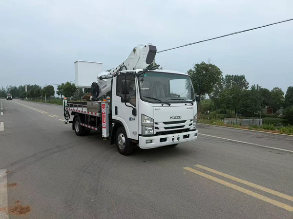 ISUZU ELF KV100 4KB Aerial Work Truck