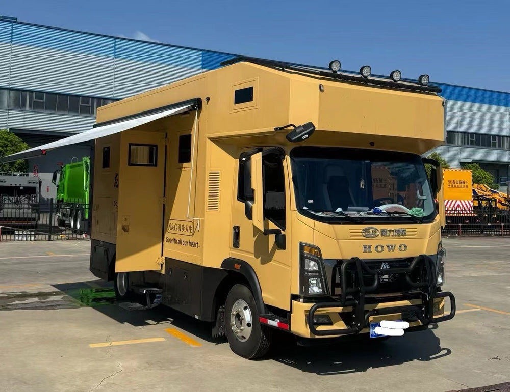 HOWO Commander T3 Flat-Nose Hardcore RV