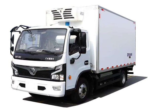 DongFeng 4X2 Refrigerator Truck van length 4m For Sale