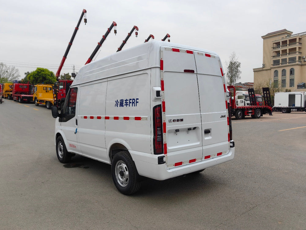 JMC Short-base Mid-high Top Refrigerated Truck For Sale