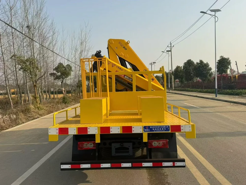 Foton Double Row Cab Changxing 8-ton Folding Arm Truck-mounted Crane