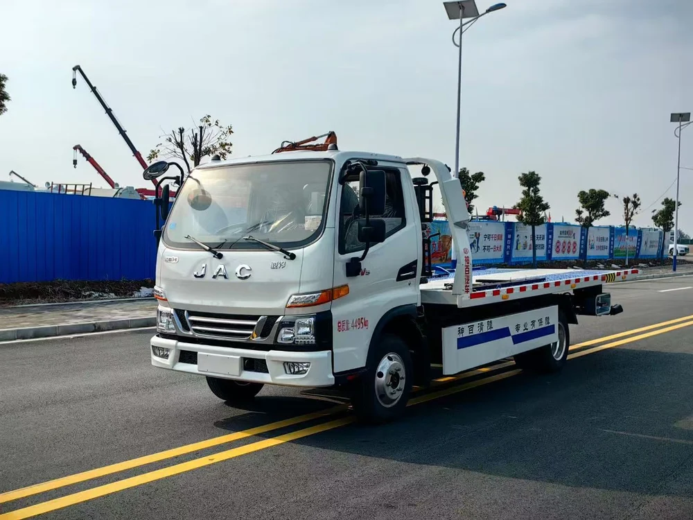 JAC 4×2 Light Duty Flatbed Wrecker Truck 4.5 Ton for Road Recovery