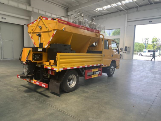 JMC Double-row Snow Removal Truck For Sale