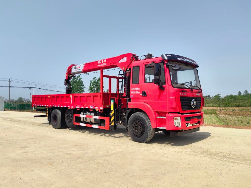 Продается кран-манипулятор DongFeng с телескопической стрелой и подъемной осью.