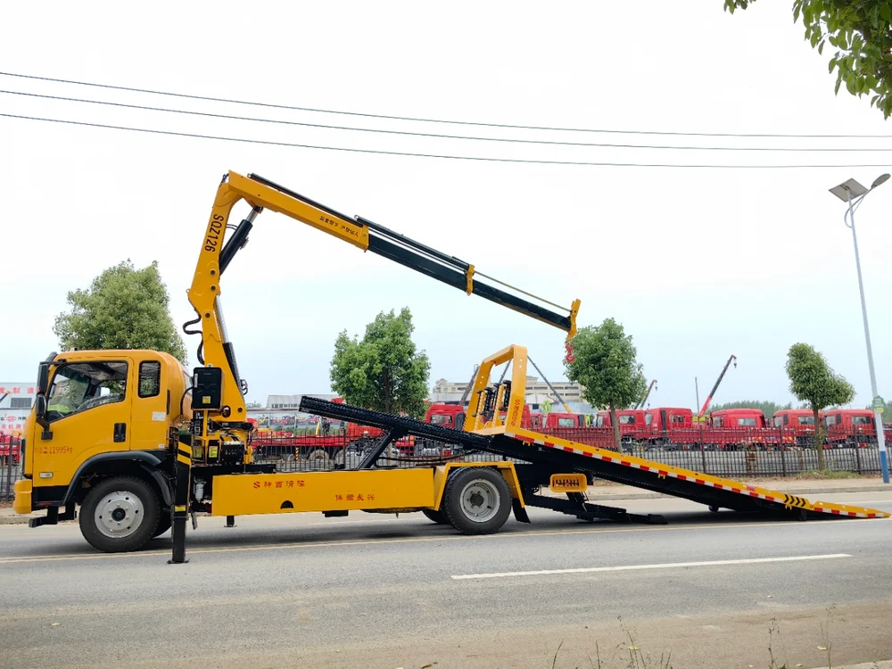 Sanhuan Wrecker Truck With Folding Crane Arm