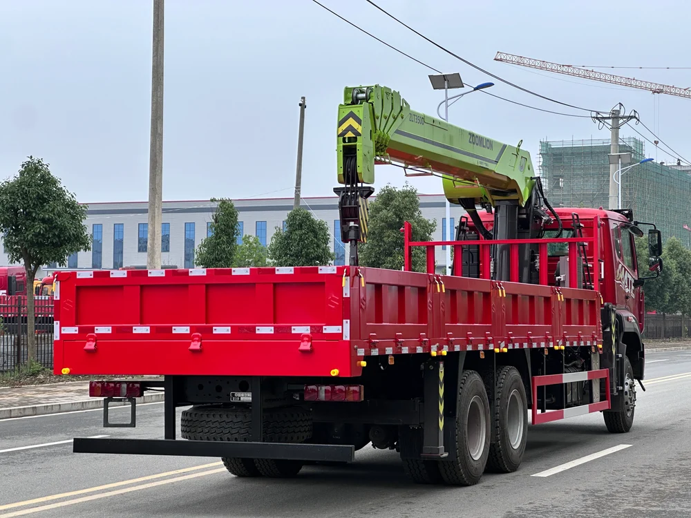 SINOTRUK HOWO MATE | Weichai 320HP | 6×4 | 9-speed | Zoomlion 14T 5-section Crane