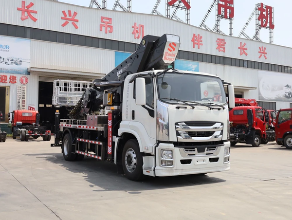 Isuzu 45-meter aerial work platform