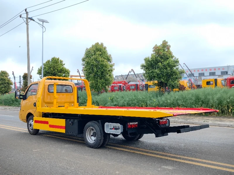 Dongfeng Tuyi Mini Wrecker Truck