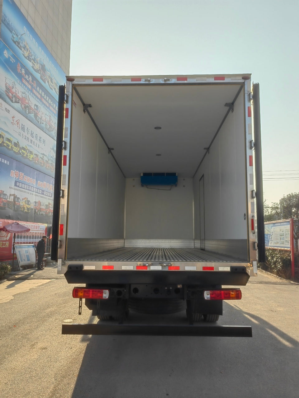 FOTON 6.8m E6 Refrigerated Truck For Sale