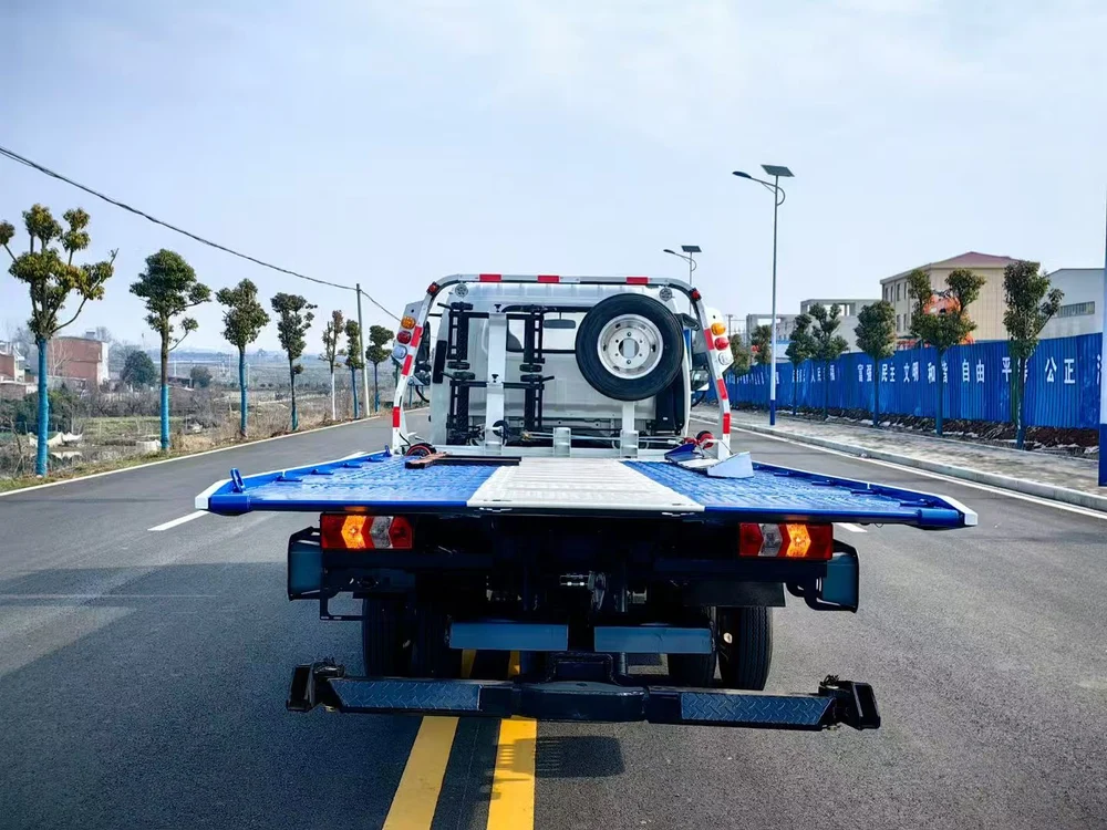 JAC 4×2 Light Duty Flatbed Wrecker Truck 4.5 Ton for Road Recovery