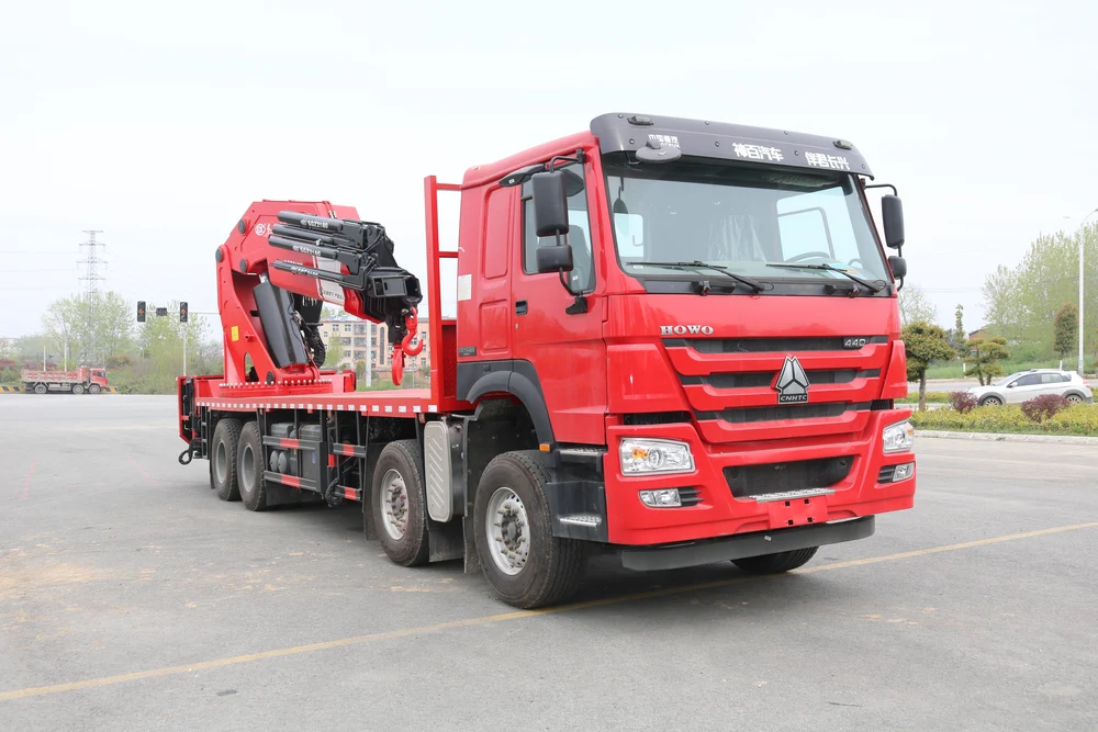 Sinotruk Howo Changxing 110-ton Folding Arm Truck-mounted Crane (Rear-mounted)