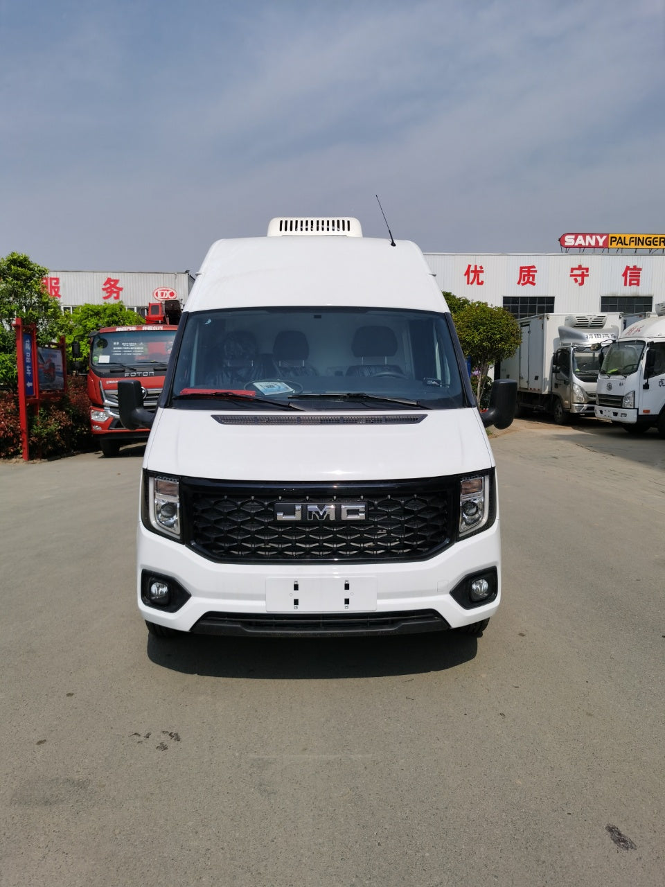 JMC Long-base High Top Refrigerated Truck For Sale
