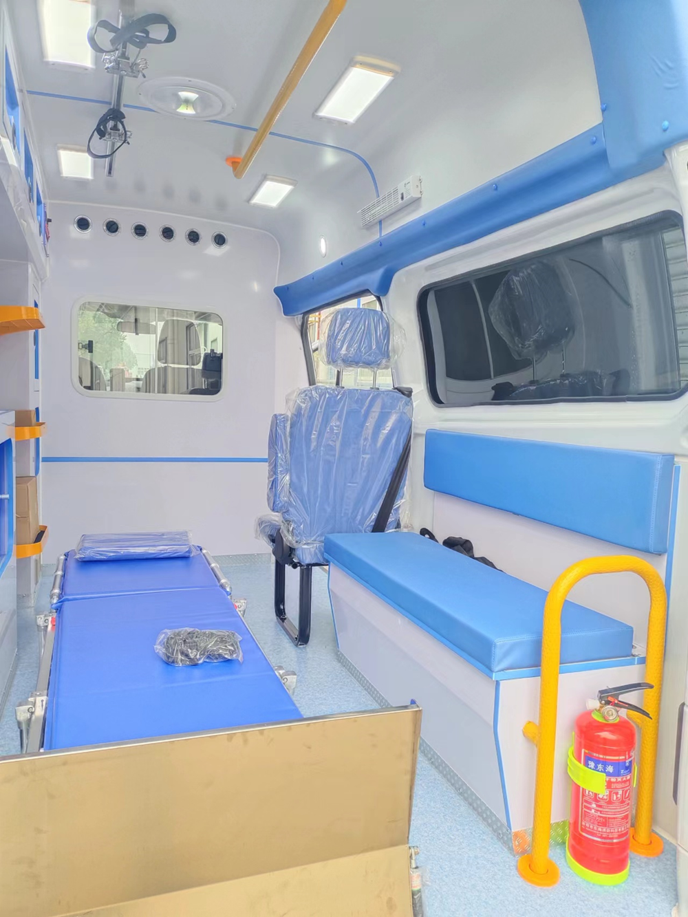 Ford Transit V362 Mid-wheelbase Mid-roof Diesel Emergency Ambulance For Sale
