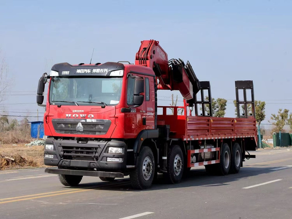 HOWO 350HP 10-40T Knuckle Boom Crane For Sale