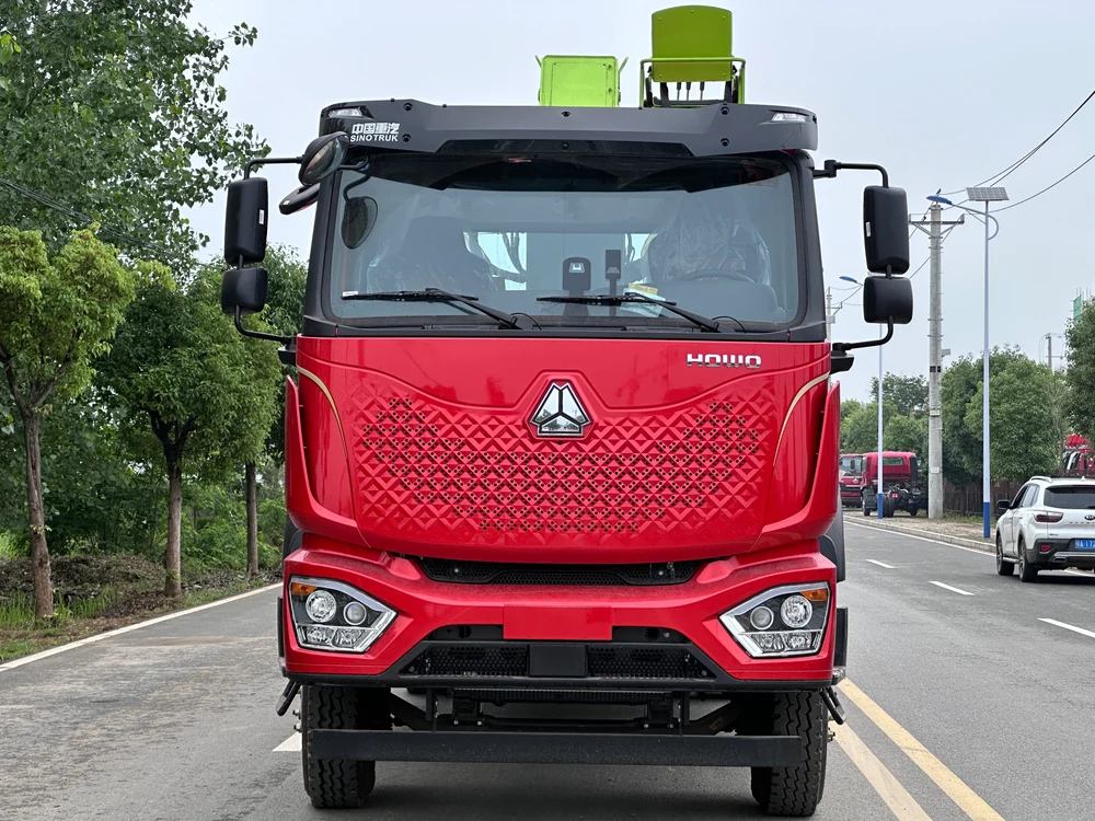 SINOTRUK HOWO MATE | Weichai 320HP | 6×4 | 9-speed | Zoomlion 14T 5-section Crane