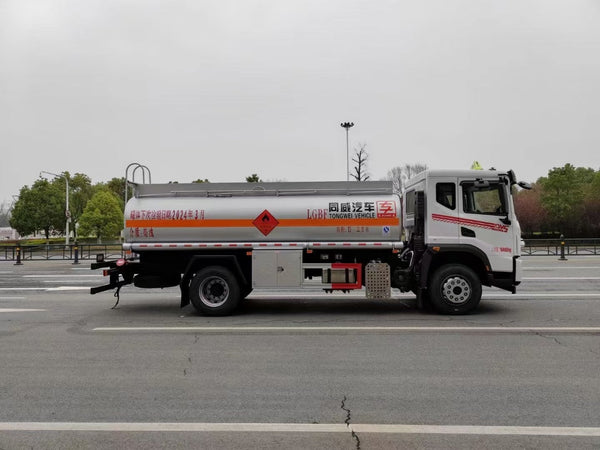 DongFeng 15m³ 245HP Oil Tank Truck For Sale